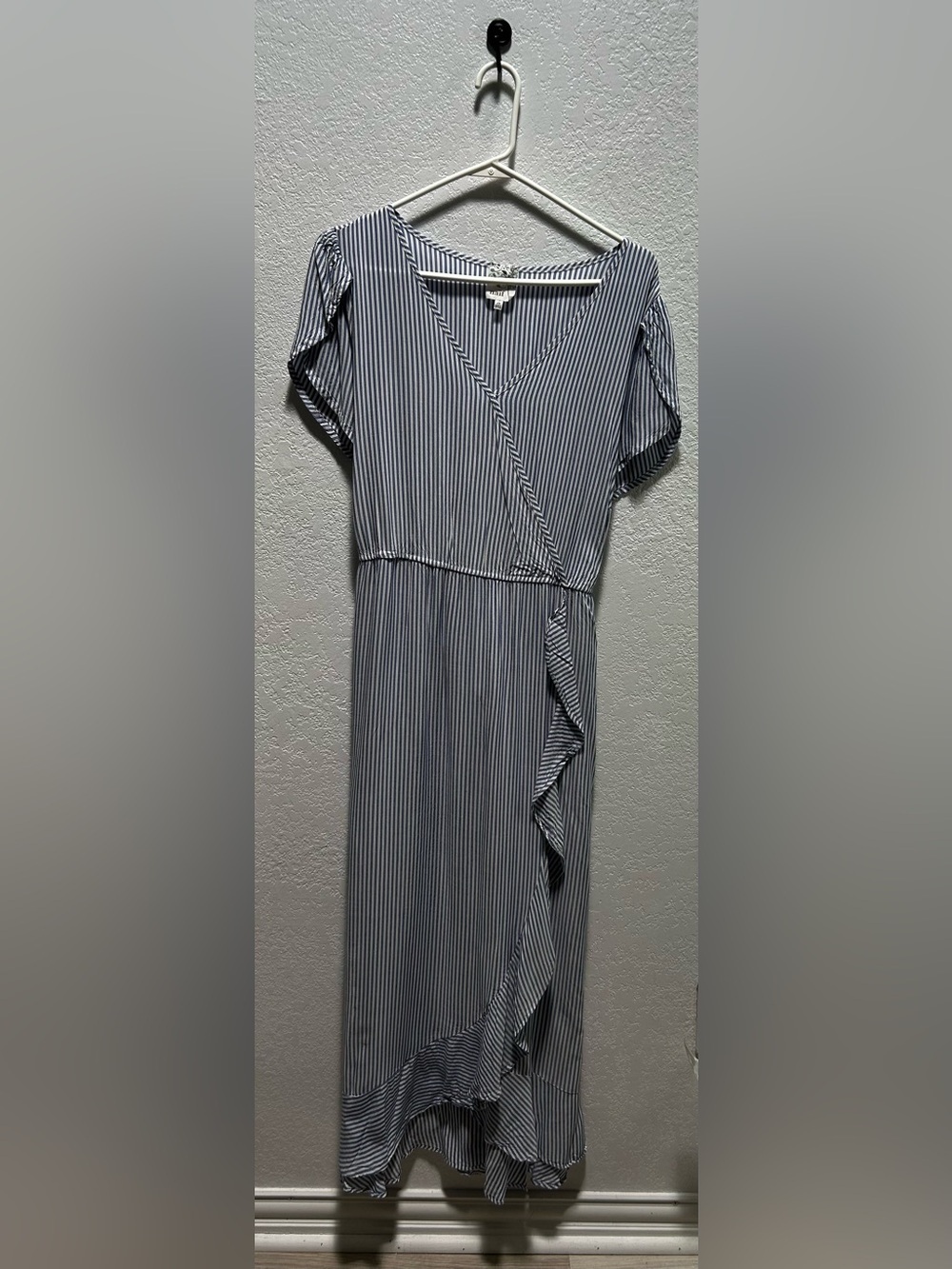 Striped Wrap-Style Maxi Dress Navy White Stripes Ruffle Sz 2X Summer TC0817